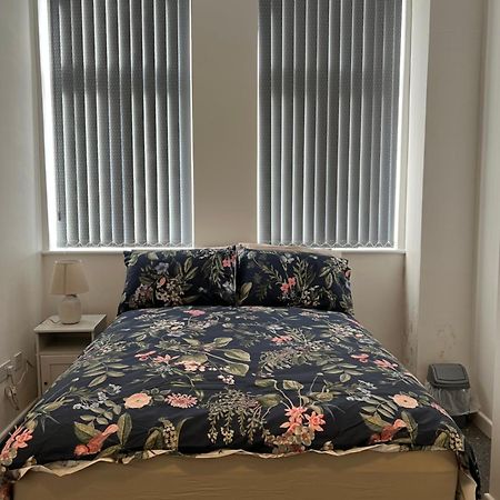 2 Bedroom City Centre Apartment 35 Victoria Street Ливърпул Екстериор снимка